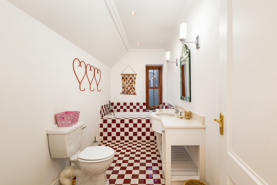 To Let 6 Bedroom Property for Rent in The Crags Western Cape